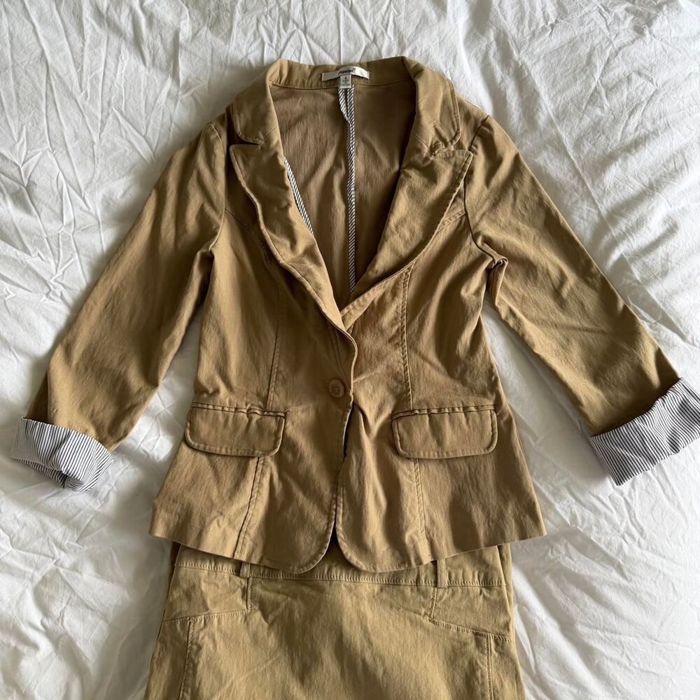 Papaya Women's Tan Jacket